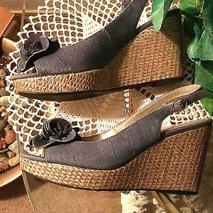 BANDOLINO ESPEDRILLE WEDGE SLING BACKS